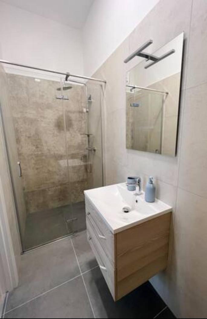 New Stylish & Modern Studio Apart - With Sea View Apartment Pula Bagian luar foto